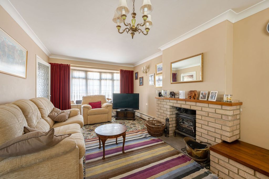 Property photo 2 of 30