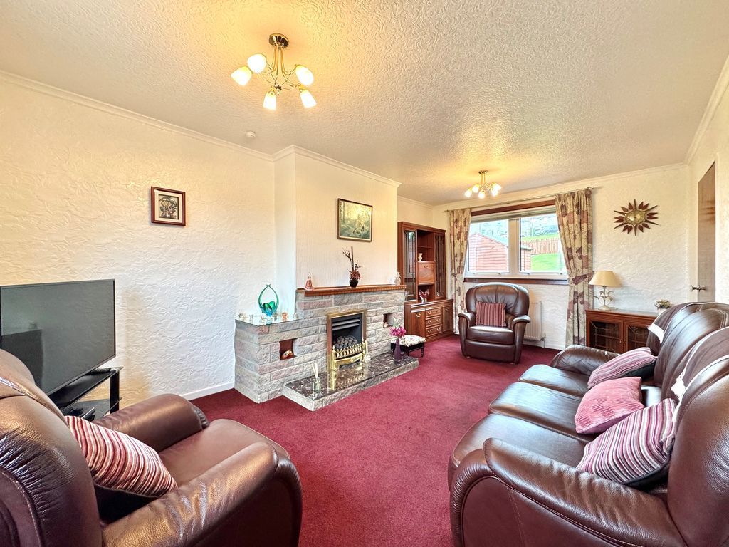 Property photo 3 of 17 Photo 8