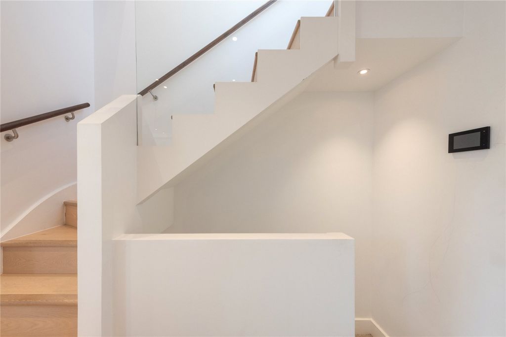 Property photo 2 of 14 Picture No. 07