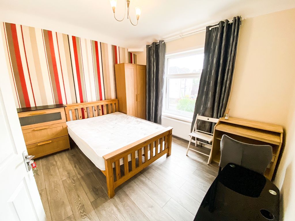 Property photo 2 of 5 Image