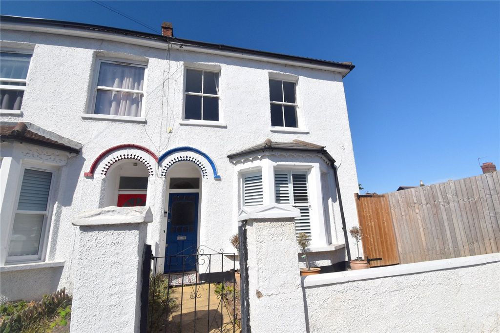 2 bed flat for saleMontem Road, New Malden KT3