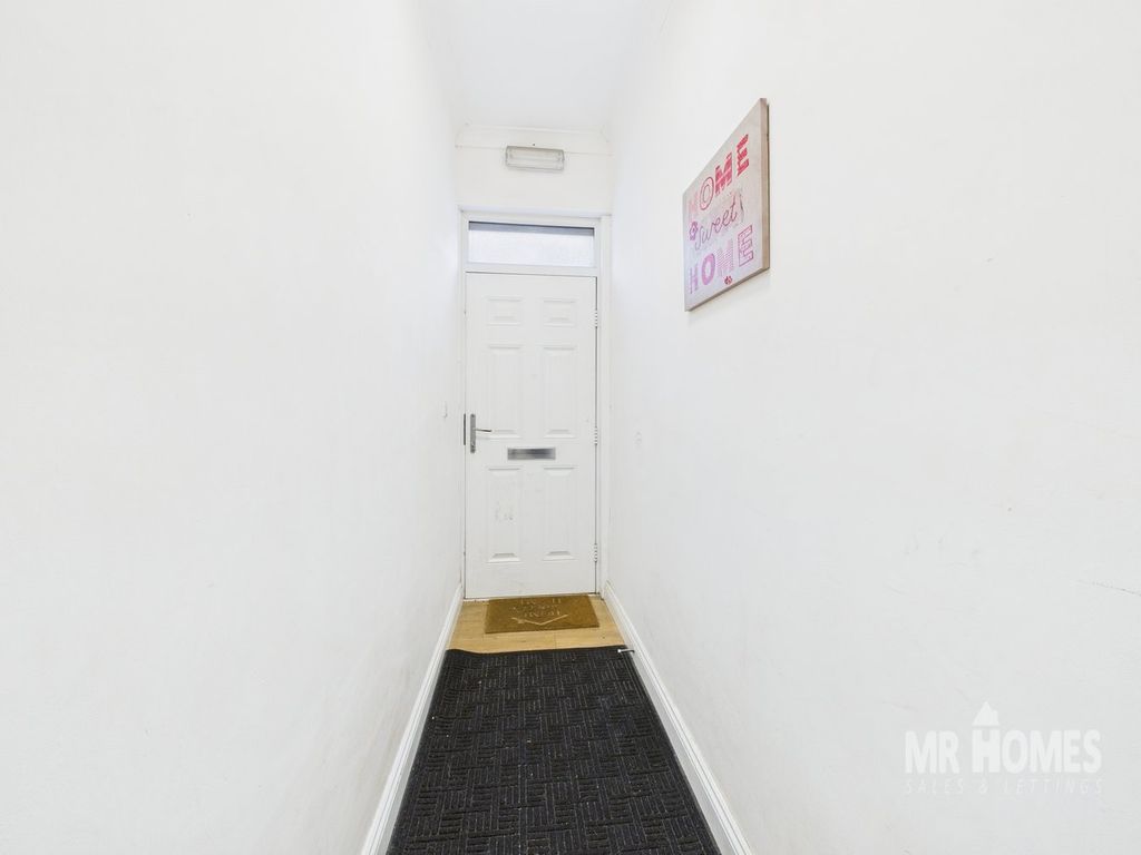 Property photo 2 of 25