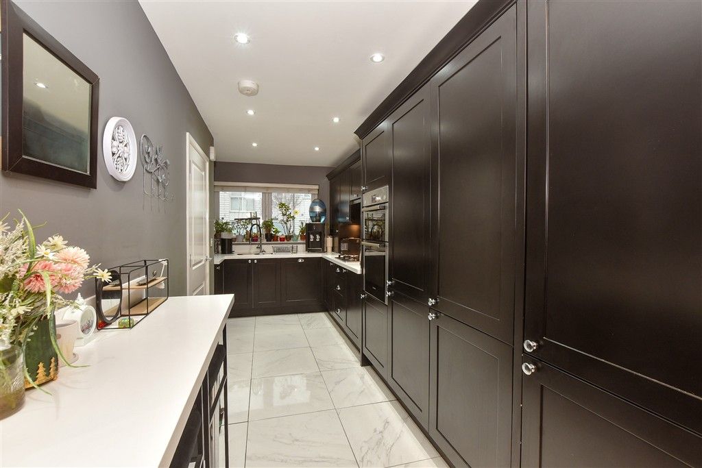 Property photo 1 of 14 Kitchen Area