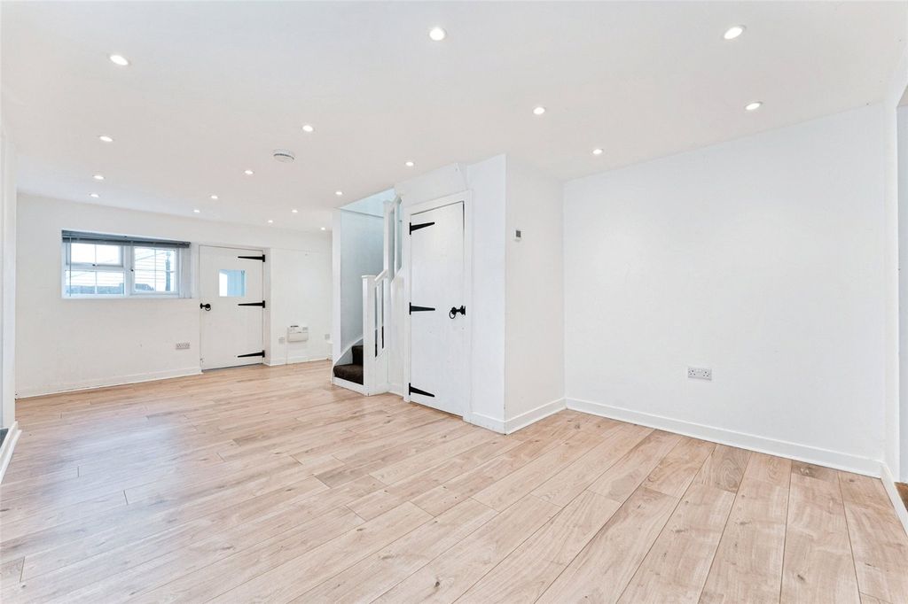 Property photo 3 of 16 Picture No. 03