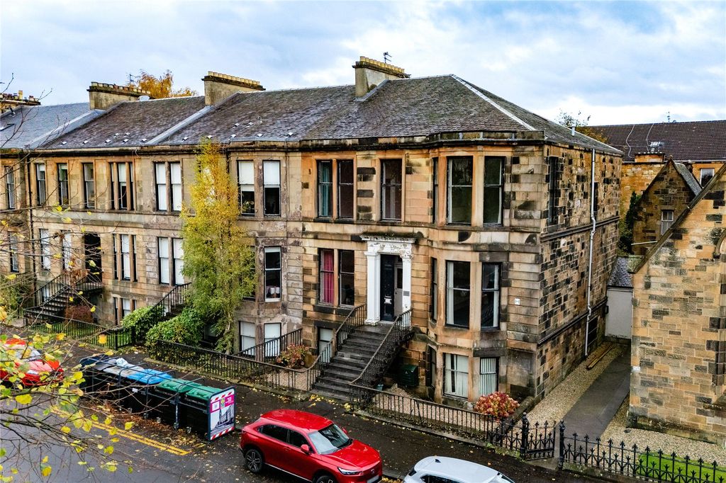 Property photo 2 of 18 External