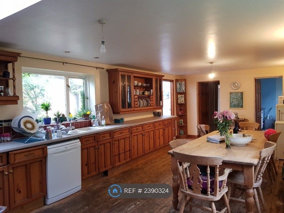 Property photo 1 of 4 Amazing Sociable Kitchen/Diner