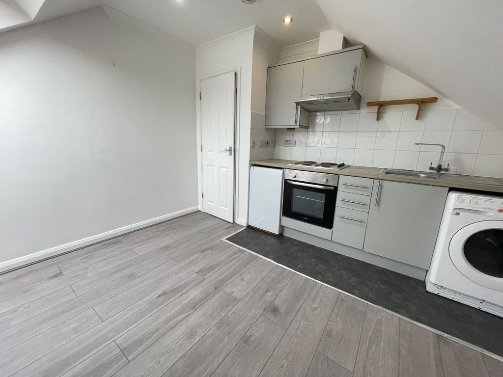 Property photo 2 of 6 5030802