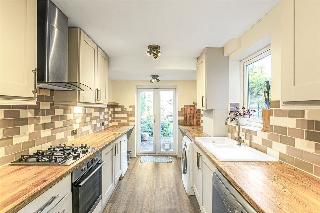 Property photo 3 of 22 Kitchen