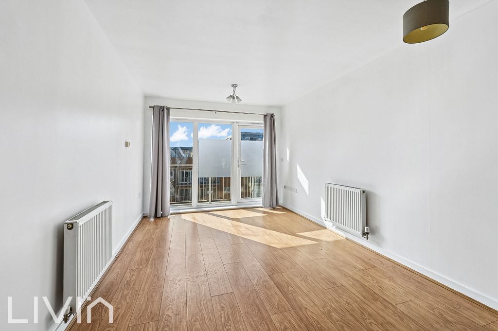Property photo 3 of 10 Peebles Court,125-17