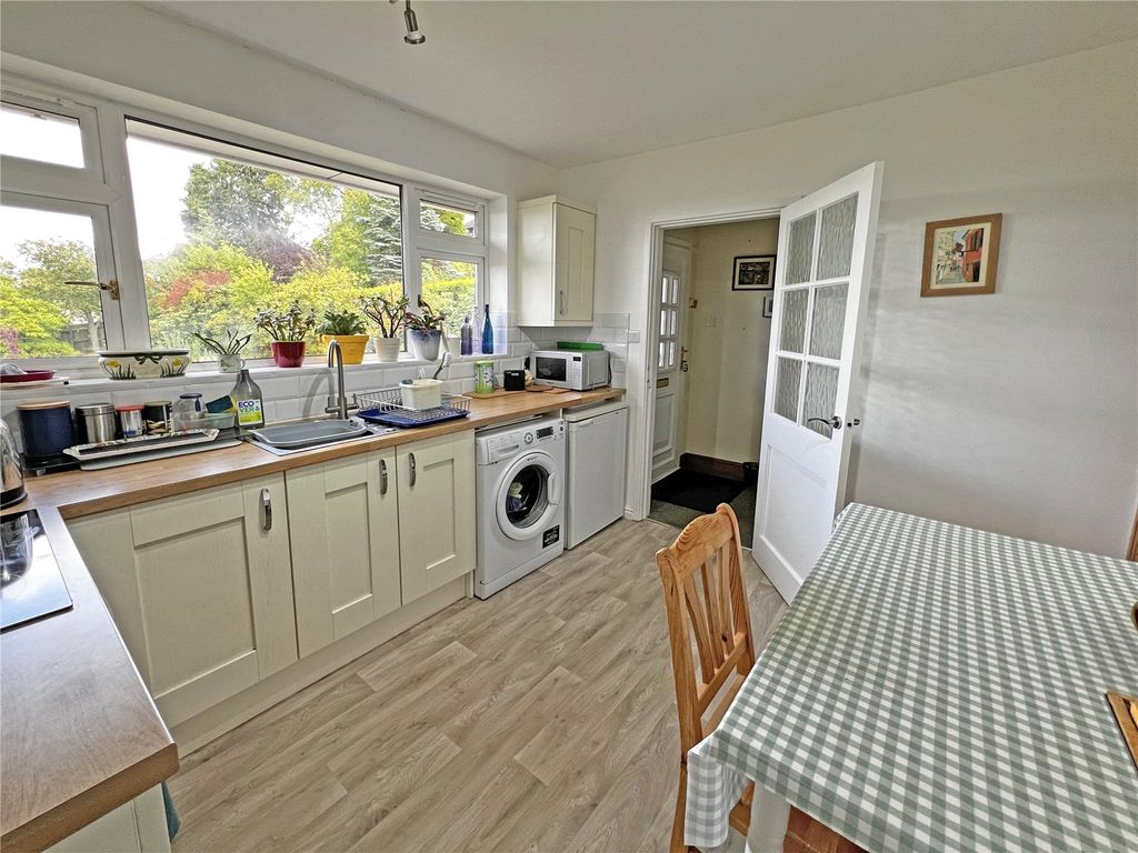 Property photo 2 of 22 Picture No. 04