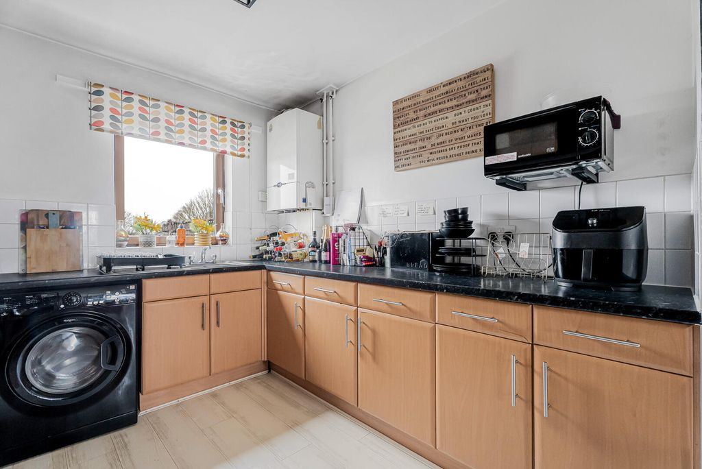 Property photo 3 of 29 Kitchen