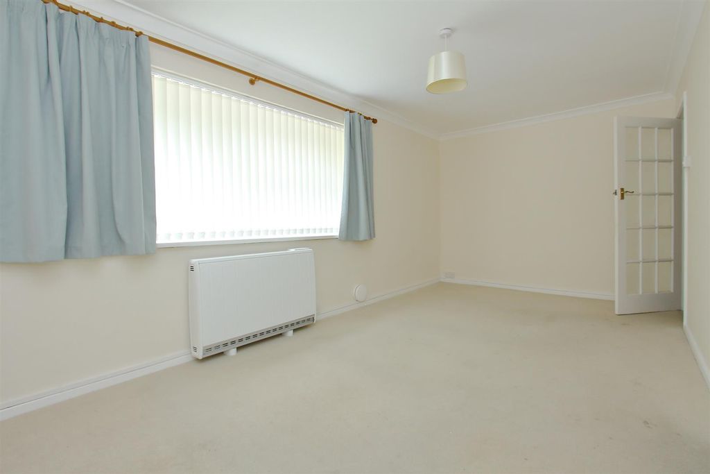 Property photo 3 of 16 Wylye Court (9).Jpg