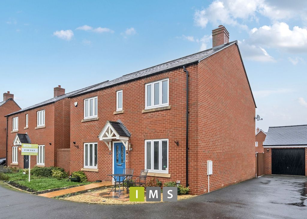 Property photo 1 of 18