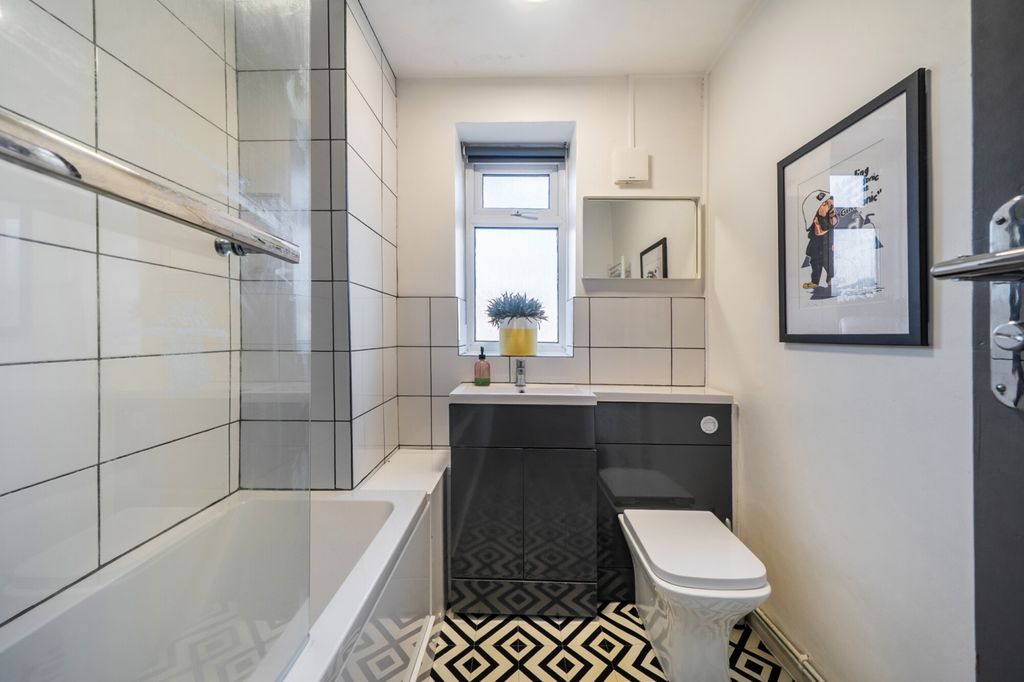 Property photo 3 of 14 1419814-5-69A7179...