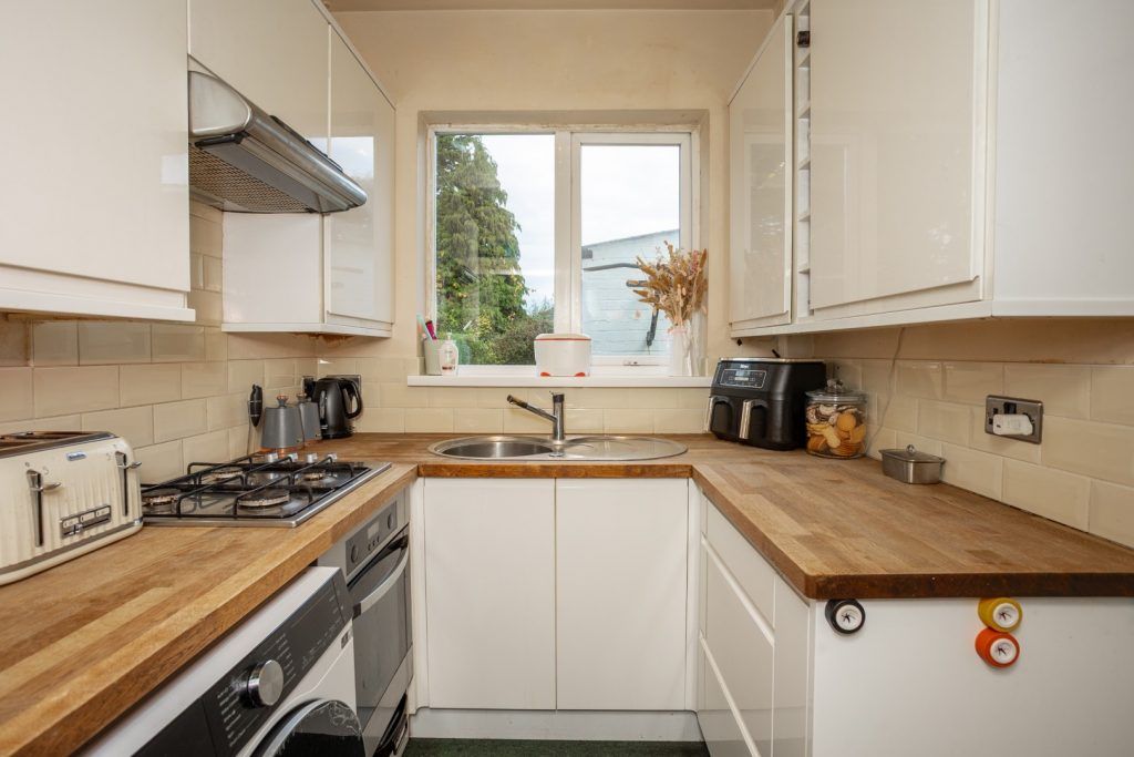 Property photo 2 of 23