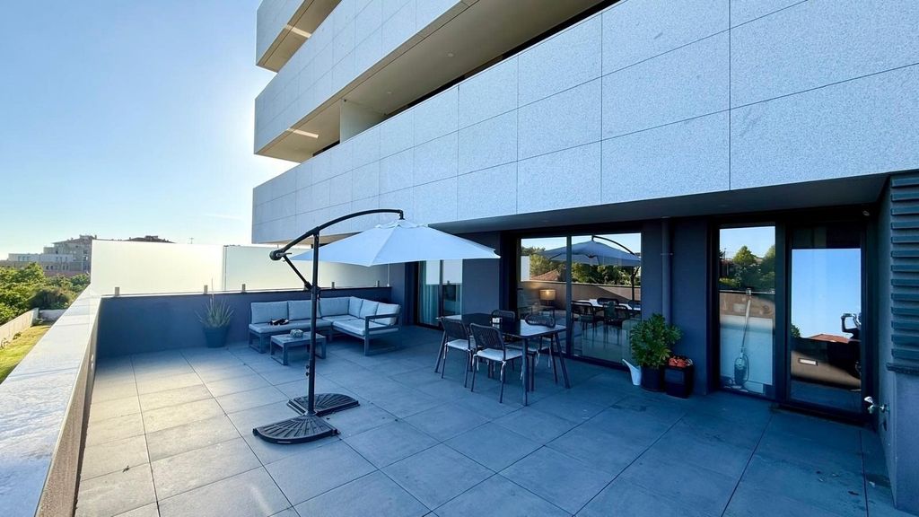 Property photo 1 of 18 1-Bedroom Apartment With Terrace In Gaia