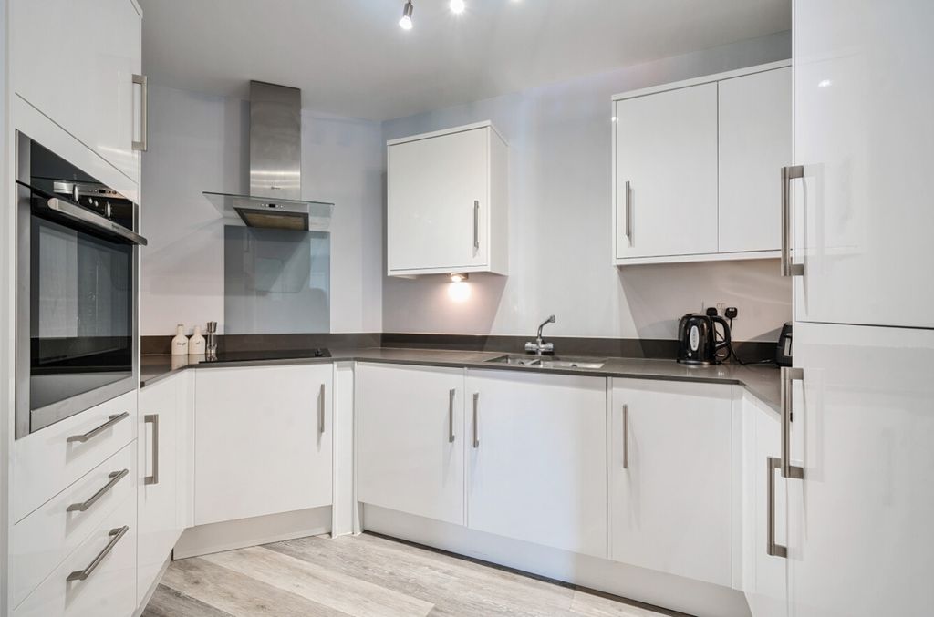 Property photo 2 of 14 1306566-6-68499A9270236