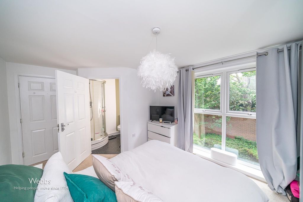 Property photo 3 of 25 Â© Webbs Estate Agents Â© (11 Of 72).Jpg
