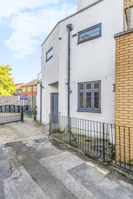 Property photo 1 of 9 542320 (7)