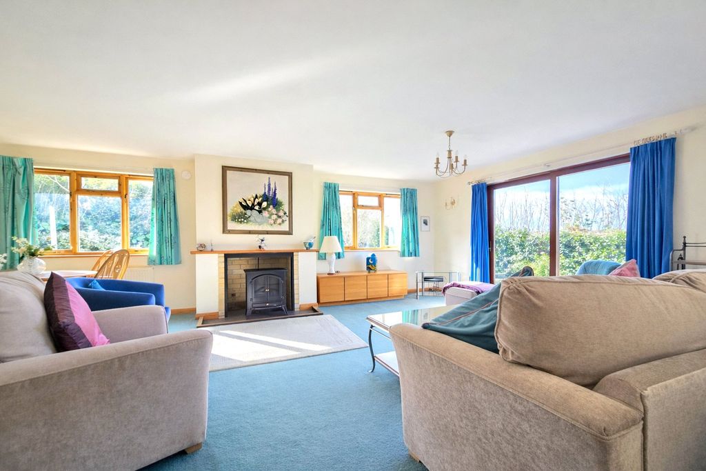 Property photo 3 of 15 3 - Picture No. 12