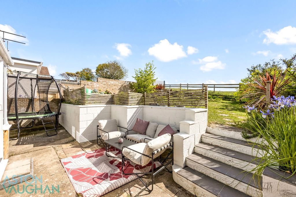 Property photo 3 of 21 5046382