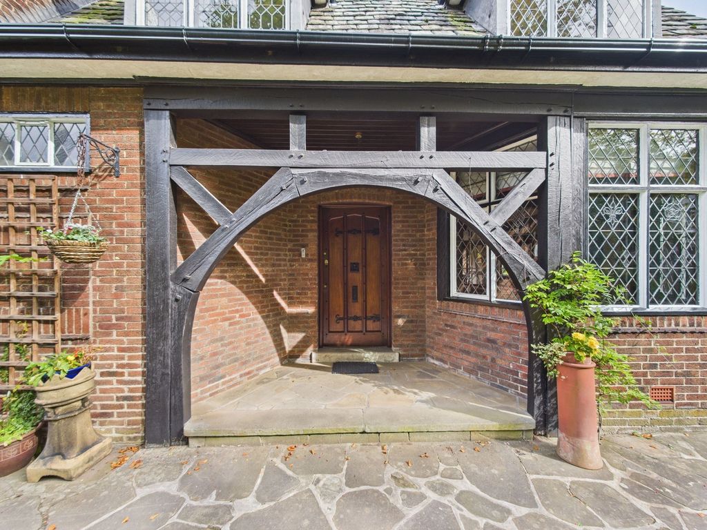 Property photo 3 of 42