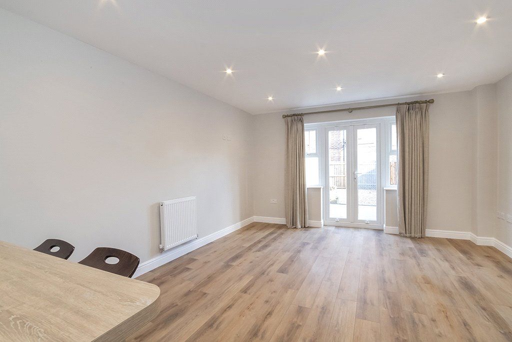 Property photo 3 of 17 Picture No. 12