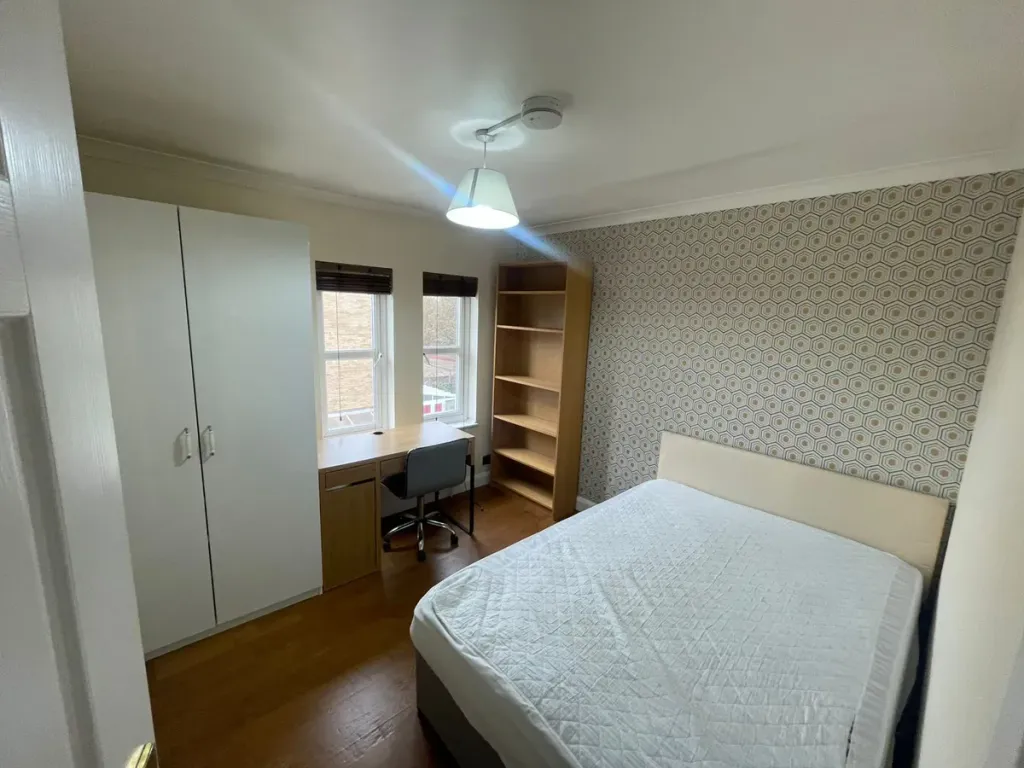 Property photo 2 of 13