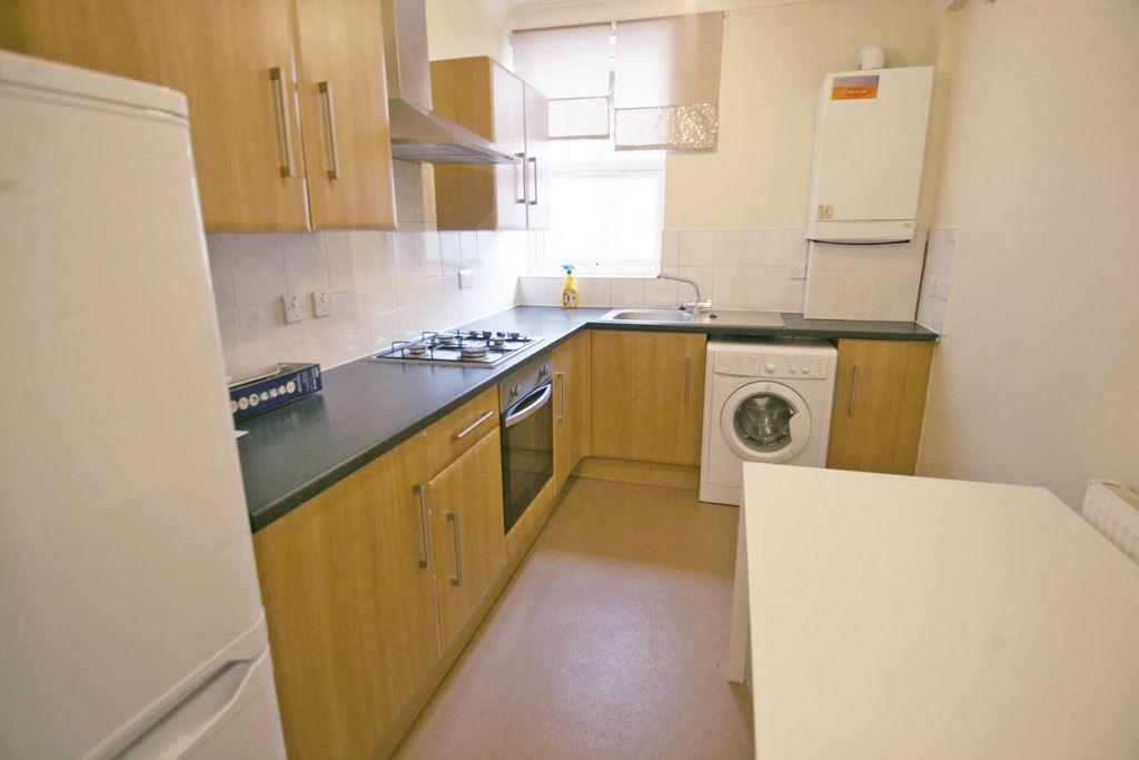 Property photo 1 of 5