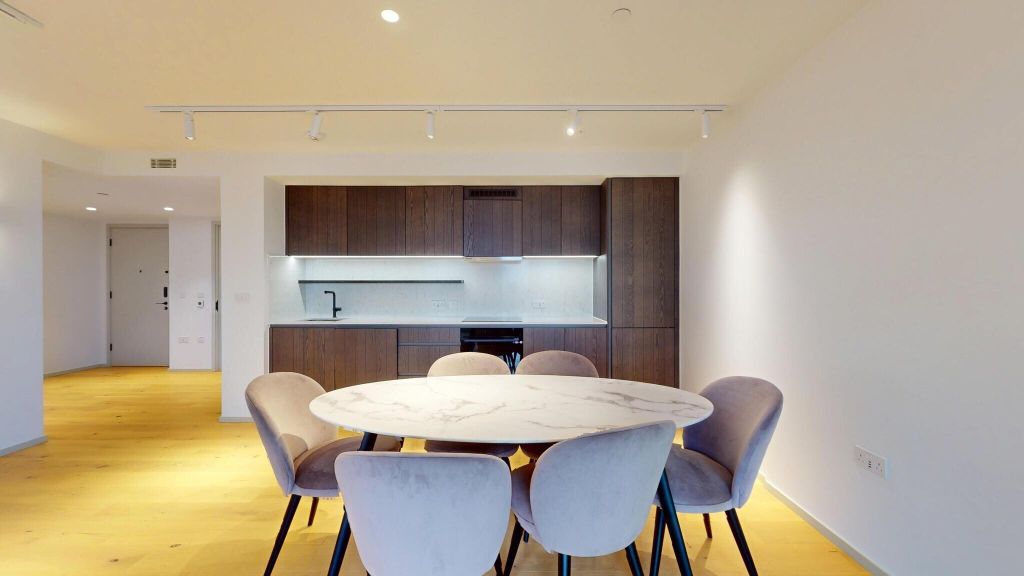 Property photo 2 of 17 Kitchen