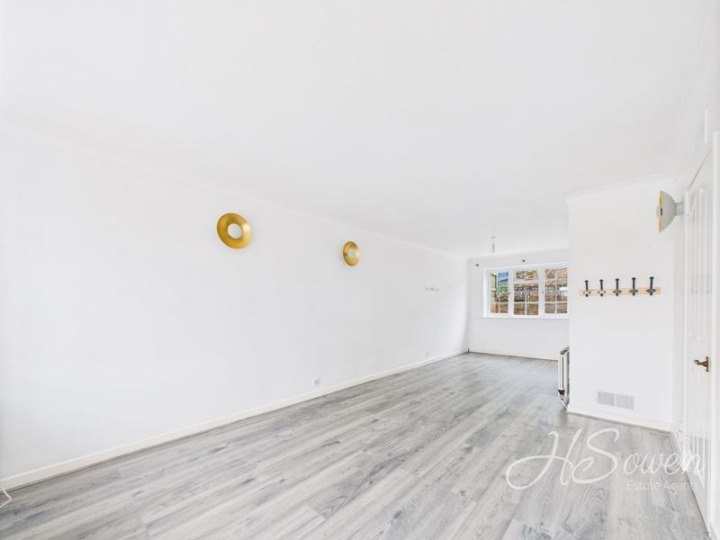 Property photo 3 of 19 Photo 9