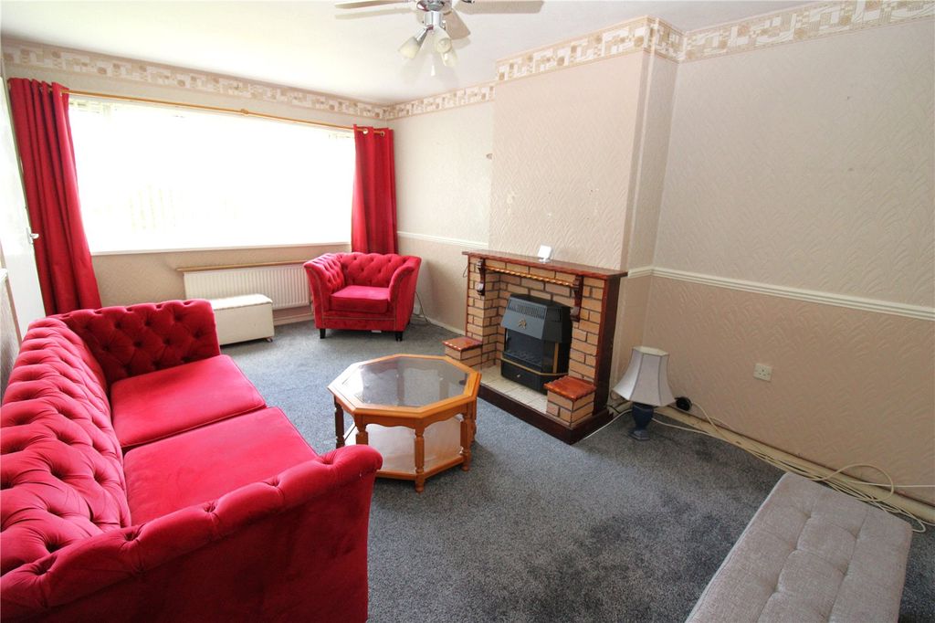 Property photo 2 of 15 Picture No. 37