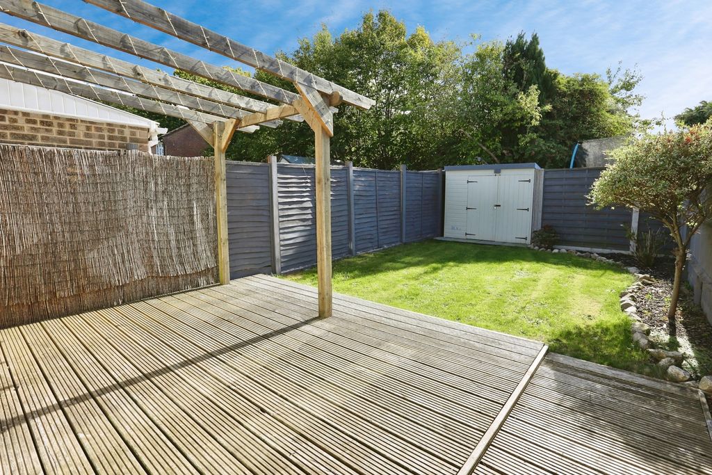 Property photo 2 of 16 Photo