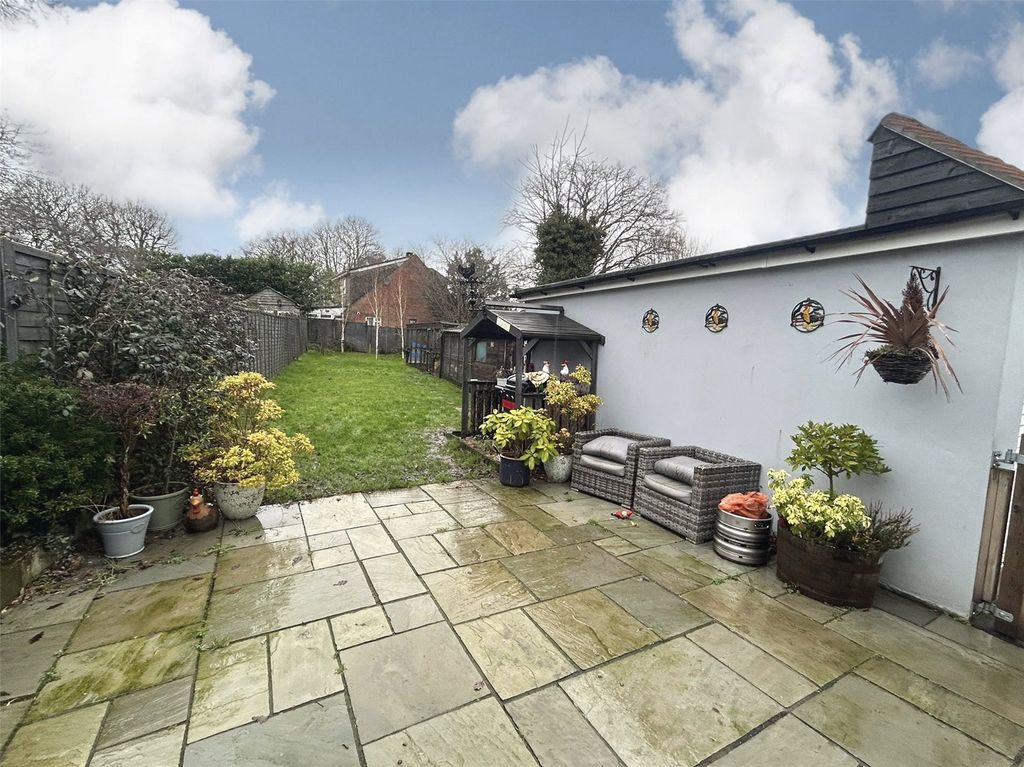 Property photo 2 of 18 Picture No. 20