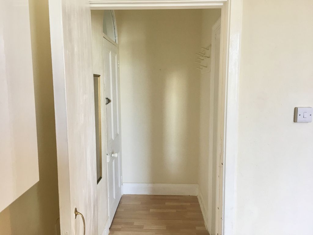 Property photo 2 of 8 Gallery