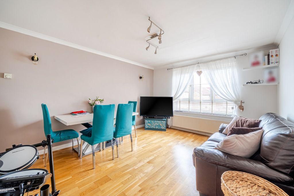 Property photo 3 of 15 Photo 3