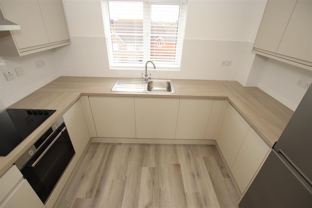 Property photo 3 of 10 Img_2694.Jpg