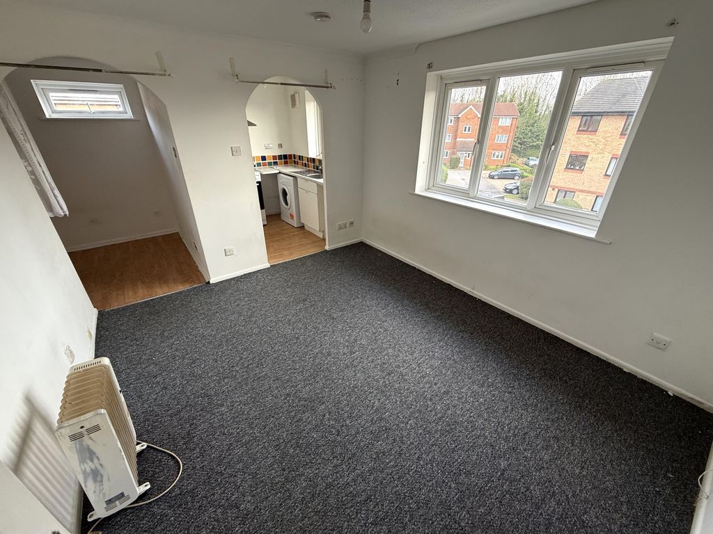 Property photo 2 of 8 Reception (A)