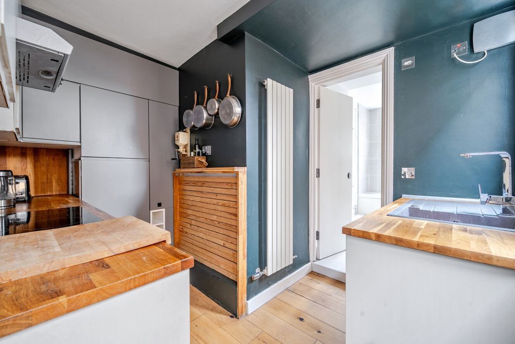 Property photo 2 of 20 Picture No. 12