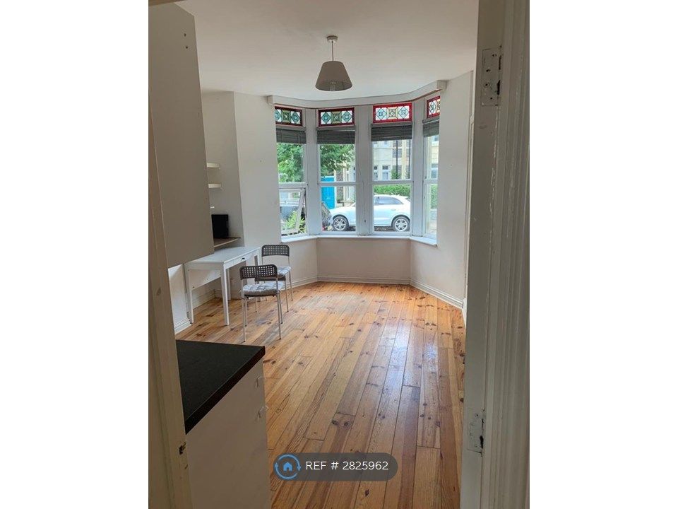 Property photo 2 of 21