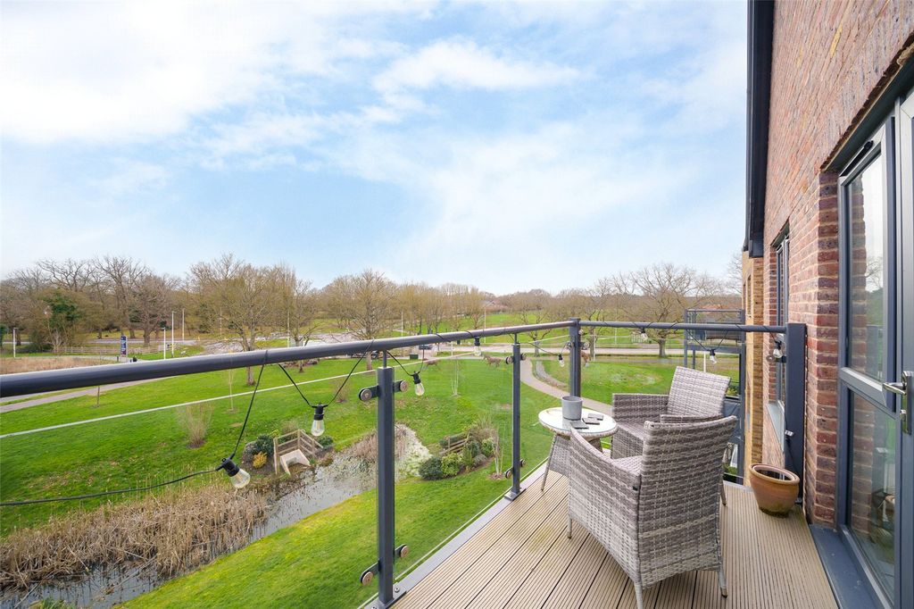 Property photo 1 of 10 Picture No. 11