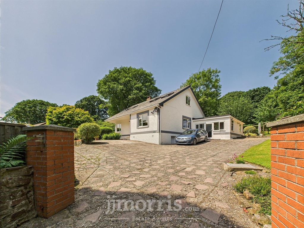 Property photo 3 of 44 Cam02878G0-Pr0049-Still048.Jpg