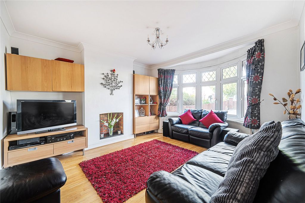Property photo 2 of 15 Picture No. 13