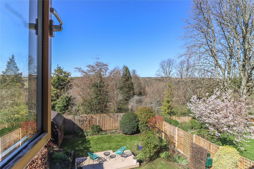 Property photo 2 of 20 Picture No. 28