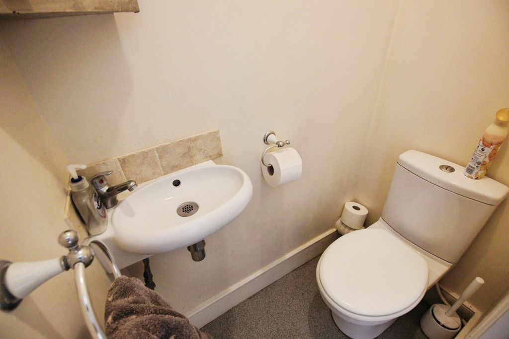 Property photo 3 of 17 Pbox-Img.Jpg