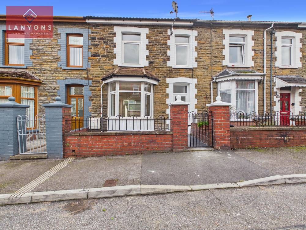 Property photo 1 of 15 Giraffe360-Still002