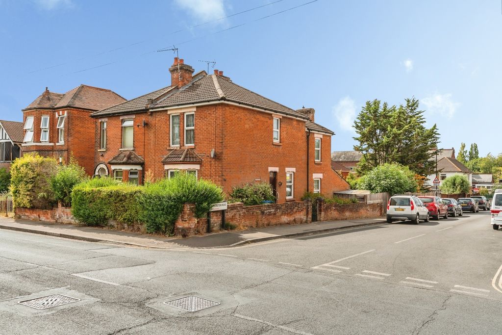 Property photo 1 of 17 Pbox-Img.Jpg