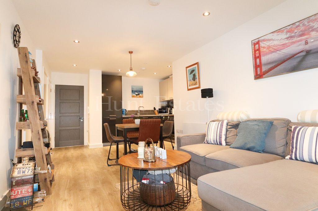 Property photo 3 of 11 Not Specified
