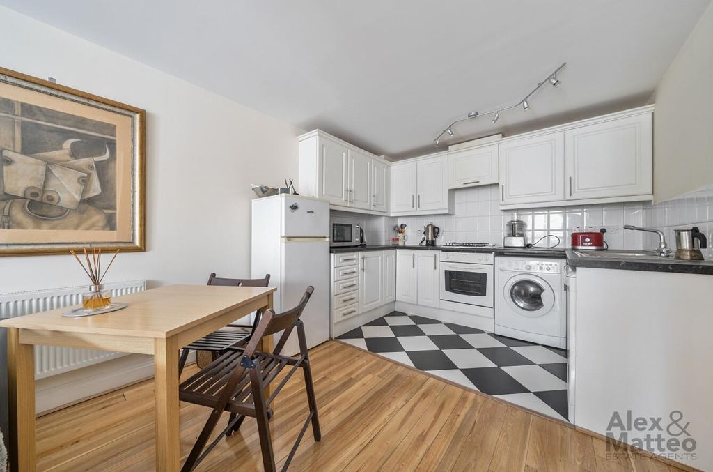 Property photo 1 of 14 Rotherhithe Street