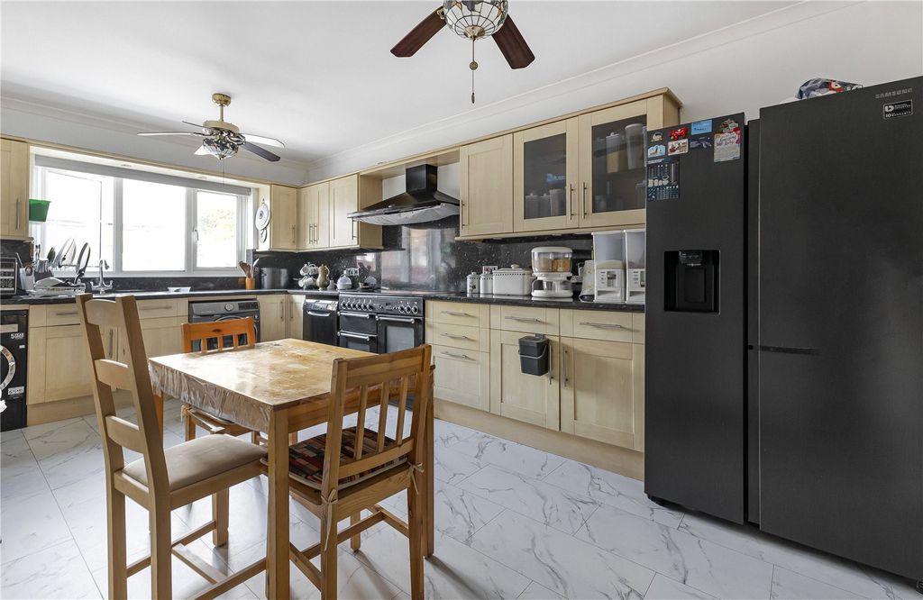 Property photo 1 of 21 Kitchen/Dining Room